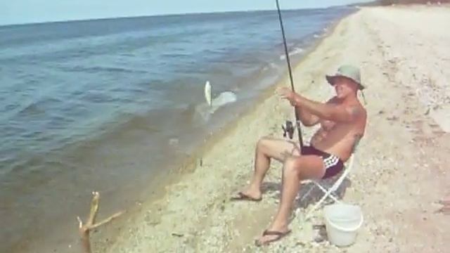 DSCN1431 Папа ловит рыбку смотреть онлайн