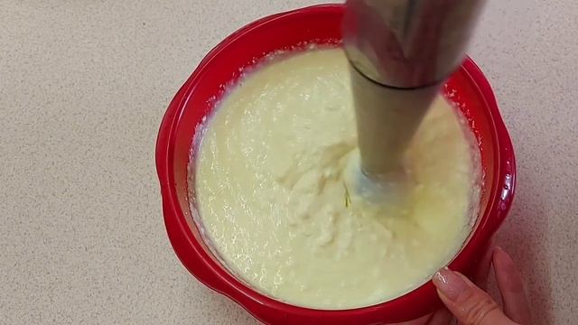 Десерт без муки и сахара. Ароматная творожная запеканка с вишней. смотреть онлайн