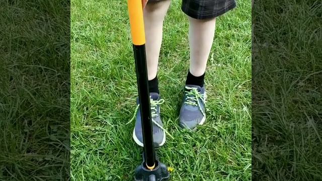 FISKARS Корнеудалитель смотреть онлайн