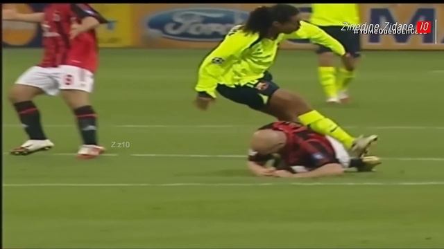 When Ronaldinho TOYED with €1 Billion Ac Milan Team смотреть онлайн