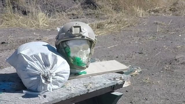 Шлем, который должен защитить от пули Калашникова! | Идём вразнос смотреть онлайн