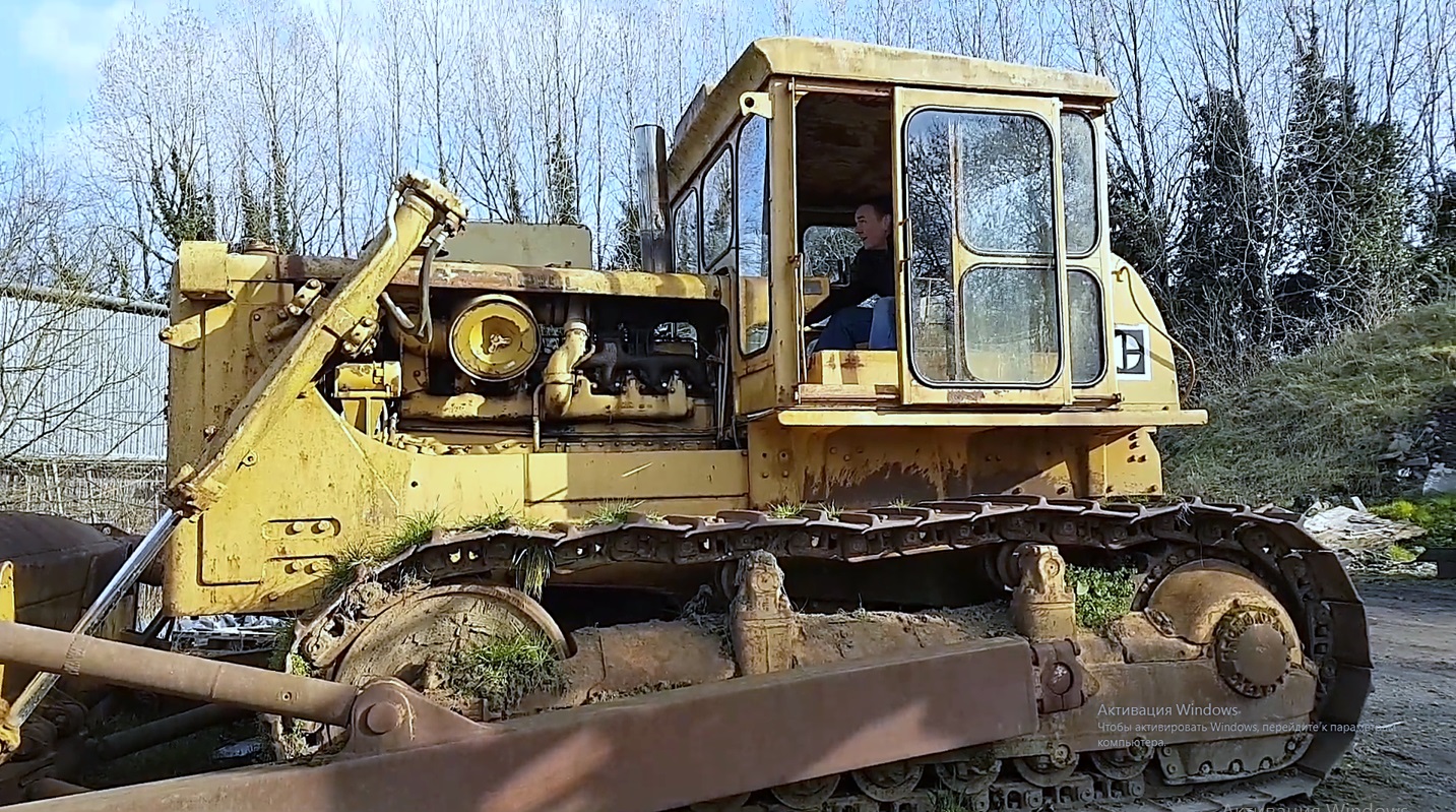 Caterpillar 1958 года. Дизель объемом 20 л с мощностью 235 л.с. смотреть онлайн