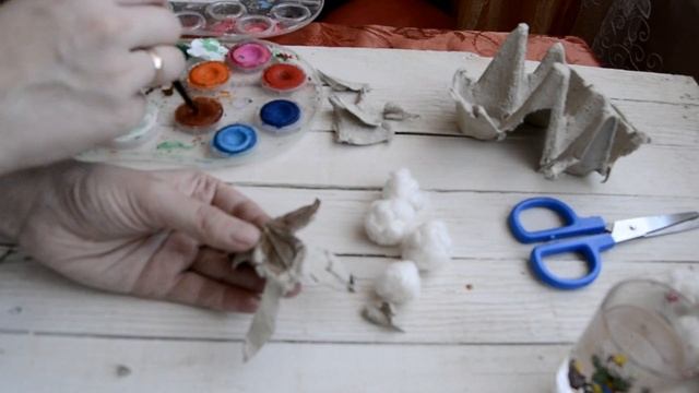 Мастер-класс. Семенная коробочка хлопка своими руками из картонной коробки от яиц и ваты. смотреть онлайн