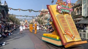 2021 Disneyland's Christmas Fantasy Parade 4K 60FPS from Main Street USA