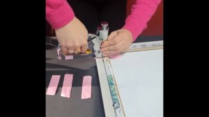 Установка картины на подрамнике в раму