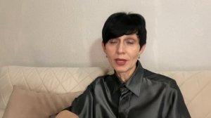 Исправляю дефект на блузе, заделываю дырку бабочками