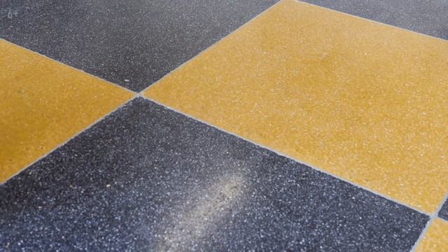 Отделка стен и пола в гараже. Отделка гаража на две машины в коттедже смотреть онлайн