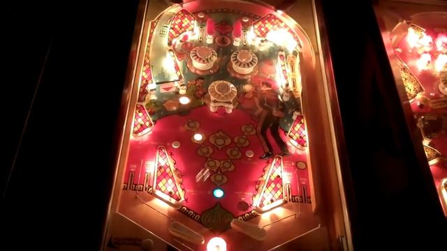 vintage pinball machine смотреть онлайн