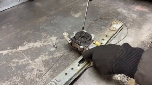 Как поменять стеклоподъемник #заменастеклоподъемника #неоткрываетсяокно #стеклоподъемник