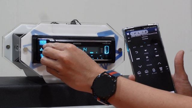 Review KMM-BT408 and KDC-BT660U смотреть онлайн