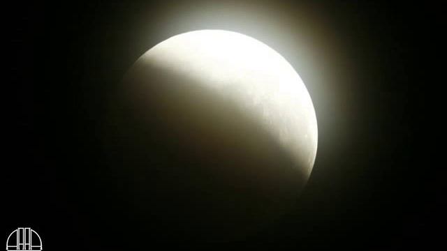 Eclipse total de luna (20-21/02/08) смотреть онлайн