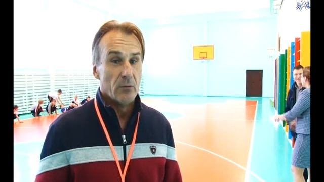 Спортзал школы №6Саяногорска и еще одна группа в «Почемучке» открылись после ремонта смотреть онлайн