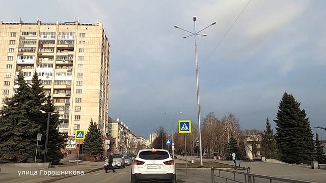 Весной на машине в центре города Нижнего Тагила смотреть онлайн