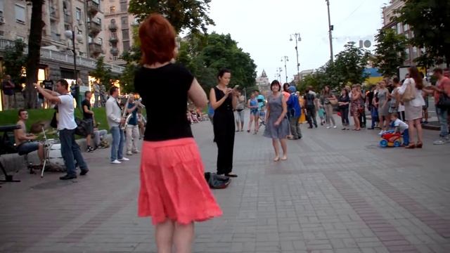 День конституции на Крещатике, Кавер-группа, 6 смотреть онлайн