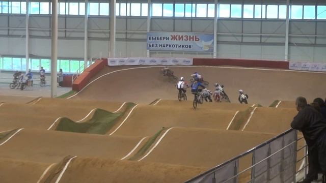 BMX Race 16 Этап Кубка России -финал 15-16 лет девушки.MTS смотреть онлайн