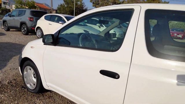 TOYOTA YARIS 1.0i 2002 смотреть онлайн