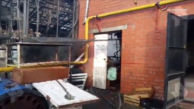 Сегодня в Серпухове прошли похороны Олега Мухортова, погибшего при тушении пожара смотреть онлайн