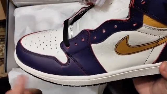 Jordan 1 SB LA to Chicago // распаковка с farfetch смотреть онлайн