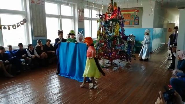 "Рукавичка". Детская сценка на Новый год. смотреть онлайн