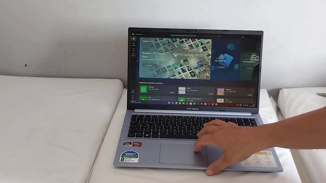 ASUS Vivobook M1502IA-EJ378W