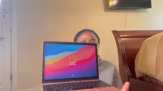 2017 MacBook Retina 12’ In 2021!// Is It Worth It??