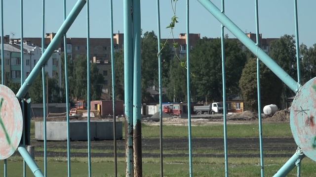 Любители тенниса оценят. Начато строительство новых кортов смотреть онлайн