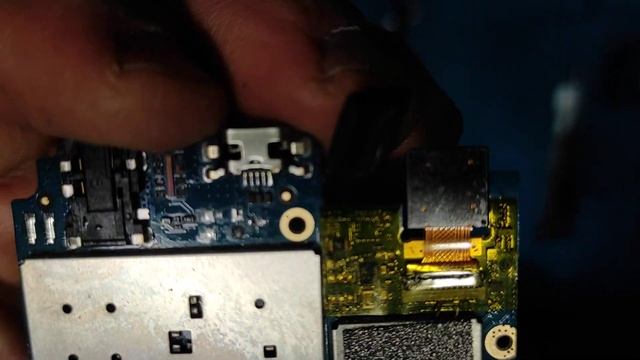 Не заряжается мобильный телефон в чем причина? смотреть онлайн