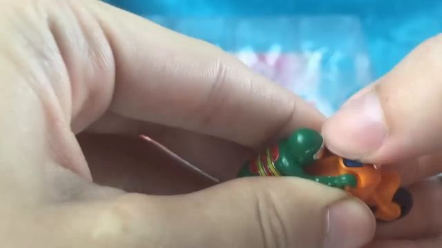 Киндеры 1997 года! Раритет и большая редкость. Распаковка старых сюрпризов смотреть онлайн