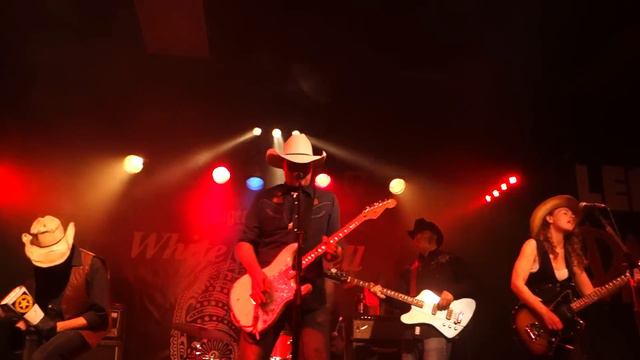 White Cowbell Oklahoma смотреть онлайн