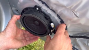 Замена штатных динамиков в Kia Rio 4 на DL Audio Gryphon PRO 165 Midbass