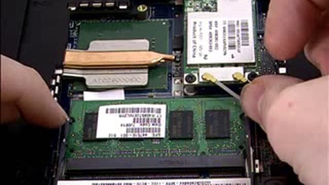 Installing notebook RAM - HP 530 - IT247.com смотреть онлайн