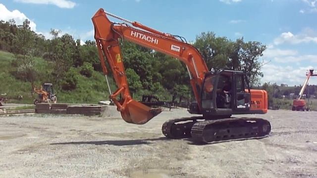 Hitachi ZX180LC смотреть онлайн