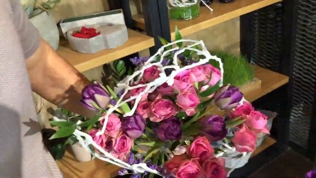 Креативный букет. День всех влюбленных. Школа флористики онлайн. смотреть онлайн