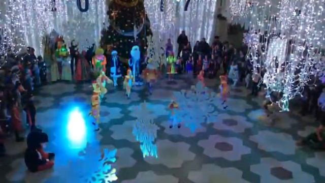 Танец курочек ?на Новый год ! Дворец школьников ? смотреть онлайн