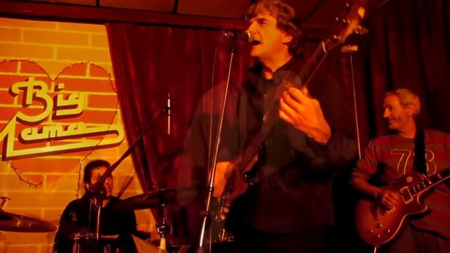 LAY DOWN SALLY Just One Night MULTICAM смотреть онлайн