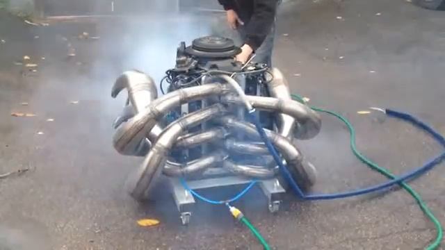 Послушайте рёв мотора V8 смотреть онлайн