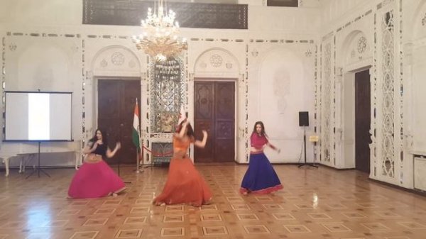 Sharara Sharara / Dance group Lakshmi / Mere Yaar Ki Shaadi Hai