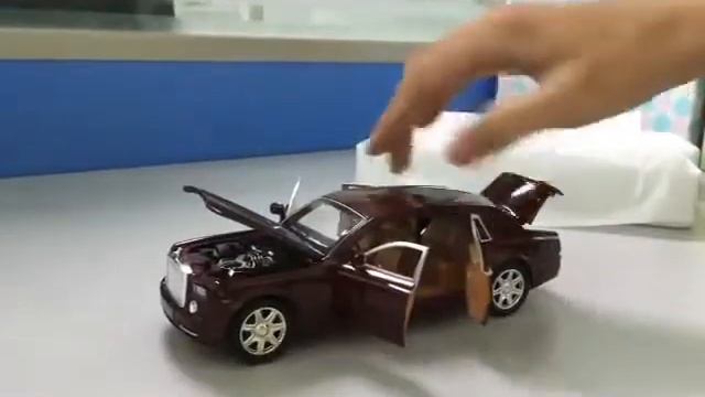 Коллекционная машинка Rolls Royce Phantom Обзор смотреть онлайн