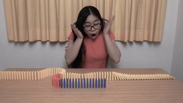 How to Build and Topple Dominoes! H5 Domino Creations by Lily Hevesh and Spin Master Games смотреть онлайн
