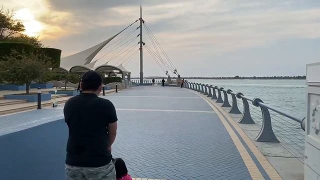 ABU DHABI CORNICHE VIEW смотреть онлайн