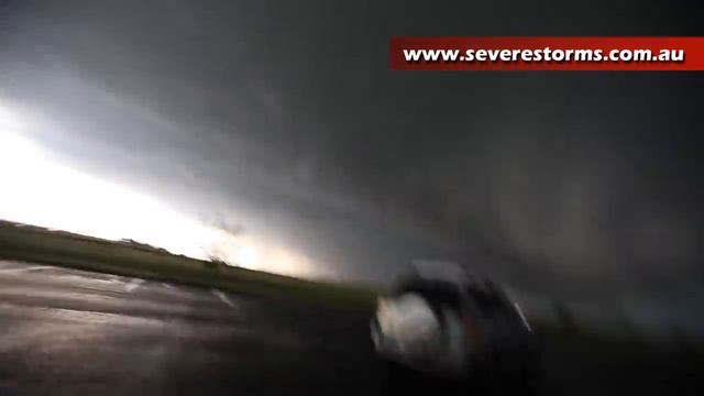 World's largest tornado - El Reno Tornado 2013 - Storm Spotting Operations смотреть онлайн