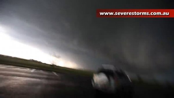 World's largest tornado - El Reno Tornado 2013 - Storm Spotting Operations
