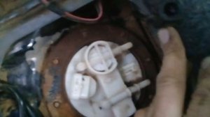 Замена фильтра бензонасоса ВАЗ 2110