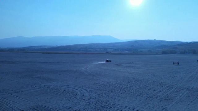 practicing with DJI Mavic Air 2 auto tracking my Infiniti Fx50s. смотреть онлайн