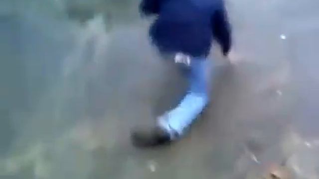 Денчик слазиет (Оригинал) - Старые Мемы смотреть онлайн