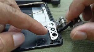 Как заменить петли на ноутбуке acer