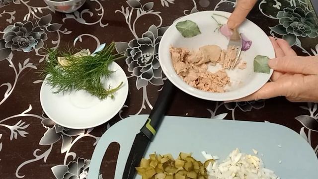 Простой салатик из печени трески. 28 октября 2023 г. смотреть онлайн