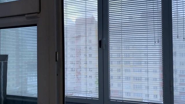 Горизонтальные жалюзи на балкон в Екатеринбурге - на заказ смотреть онлайн