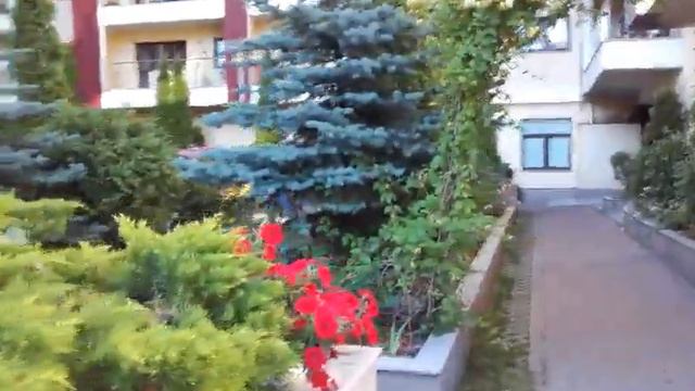 Двор в Брашове. РУМЫНИЯ смотреть онлайн