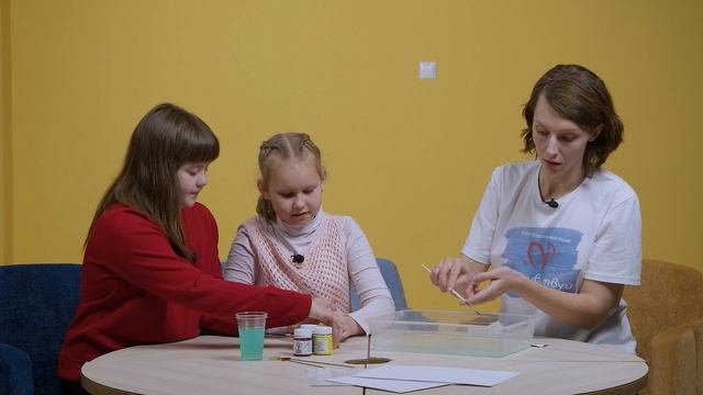 Рисование на воде на программе Творческая лаборатория "Мир твоих возможностей" смотреть онлайн